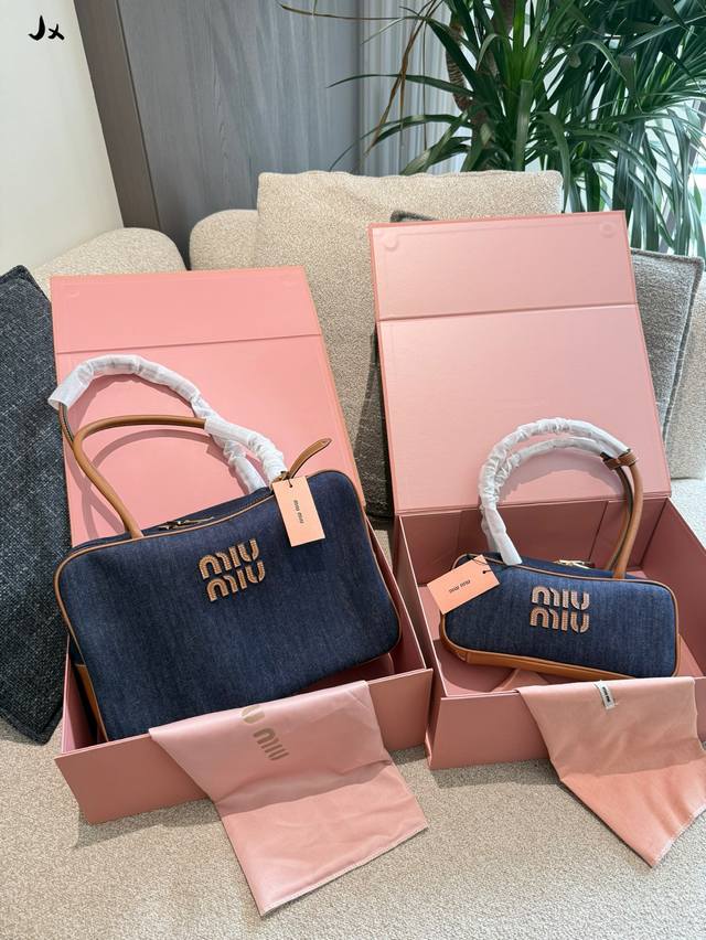 Miumiu limited edition Beau denim handbag has a large capacity ~ computers and d
