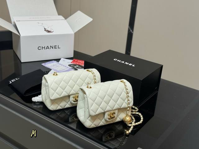 Folding box airplane box Size: 17*13Cm 20*12Cm Chanel Golden Ball Square Fat Man
