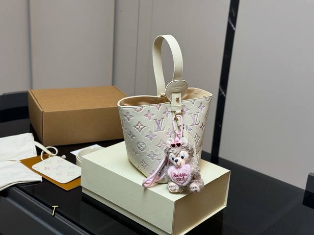 comes with a folding box and airplane box. LV second-hand bag. Another hot newc