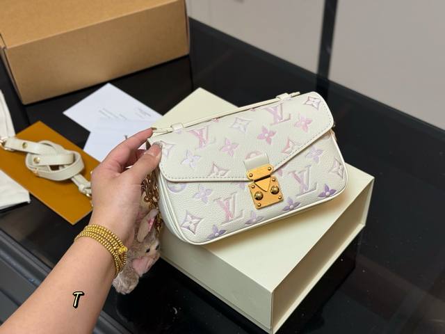 comes with a folding box airplane box latest size: 21