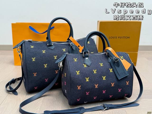 Lv denim pillow bag Speedy is fashionable and versatile with a unique artistic a