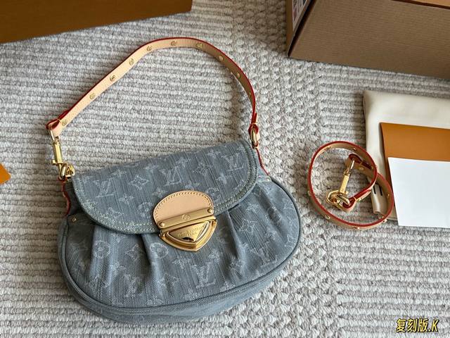 Original version with box Size: 26*18Cm L denim Sunset is very suitable for spr