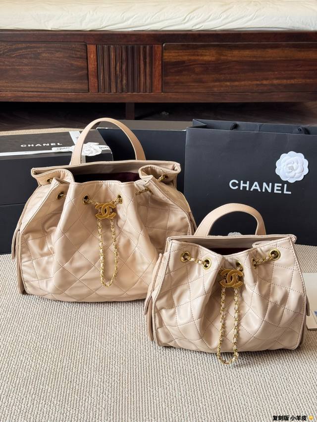 Replica Lambskin Chanel | Backpack is incredibly popular, and now they've releas