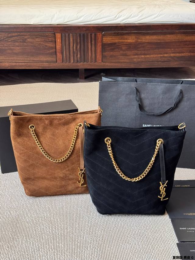 Replica Suede Ysl | Fashion This style is very popular, with a high-end black an