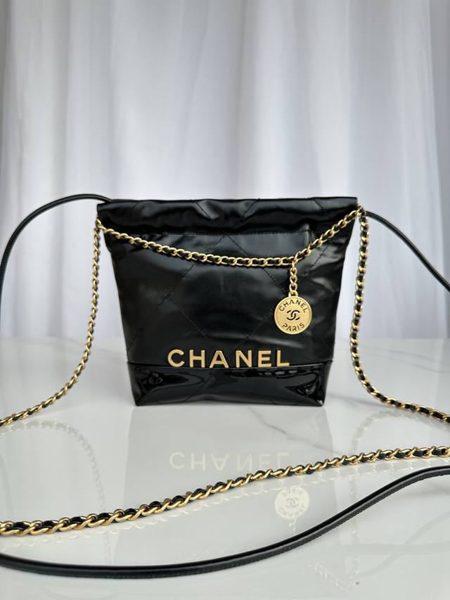 Brand: Chanel Model: As3980 Spliced Cowhide Description: Original quality, a cl