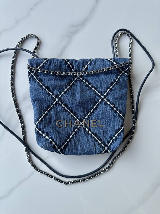 Brand: Chanel Model: As3980 Description: Original quality, a classic piece, a c