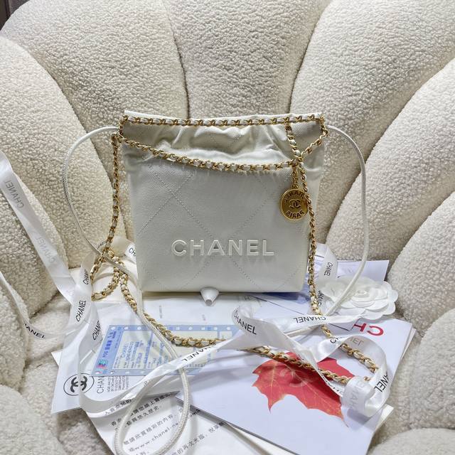 New arrival! White ball pattern! Chanel123S3980's Mini 22 is a hit! I'm always
