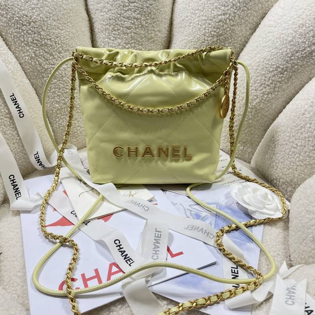New arrival in stock! Chick yellow! Chanel123S3980's Mini 22 is a hit! Chanel b