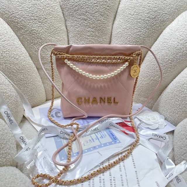 New arrival! Light pink pearl! Chanel123S3980's Mini 22 is a hit! Chanel bags a