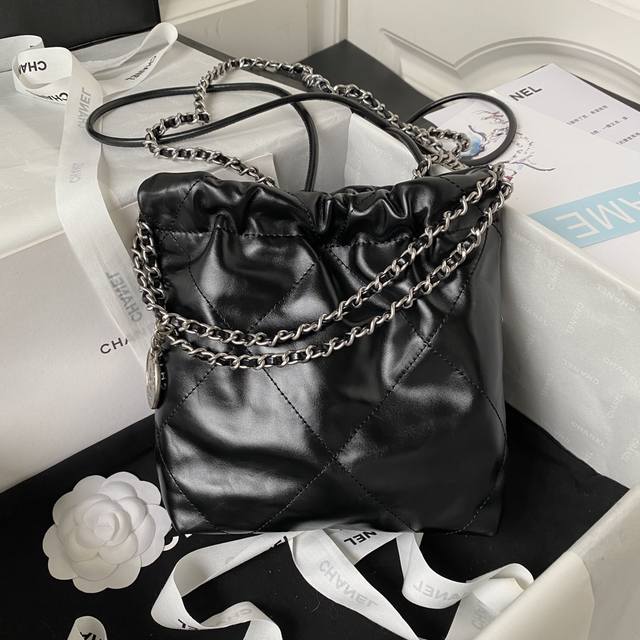 Chane123Sas3980 Chanel's Mini 22 is a real hit! Chanel bags and accessories are