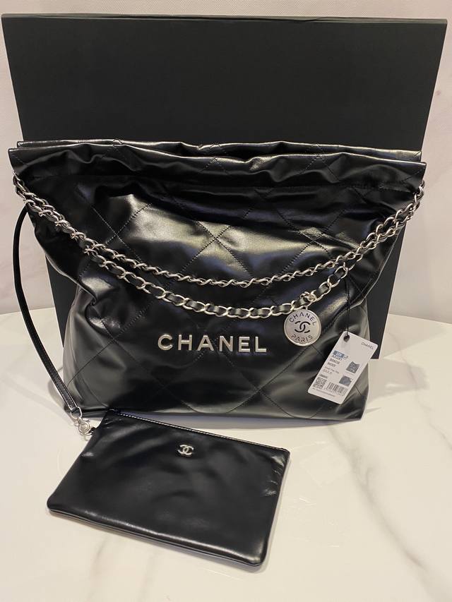 Details: Spring/Summer Hot 22 Bag Shopping Bag. This season's hottest and most w