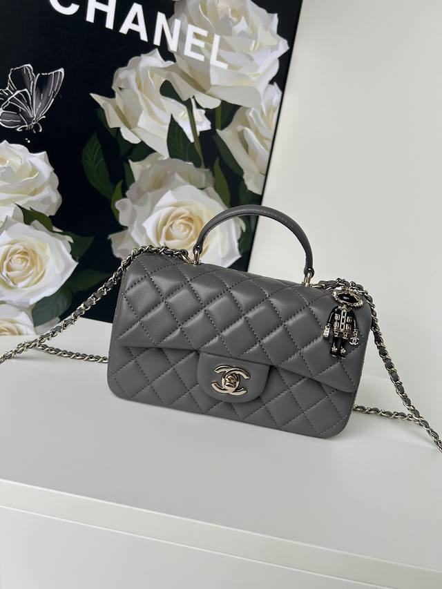 21K latest Mini Cf Handle Handbag As2431 Classic diamond flap bag with human hea
