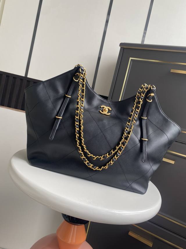 Small 25S G-Dragon's Tote Size Comparison The Tote that G-Dragon planted is real