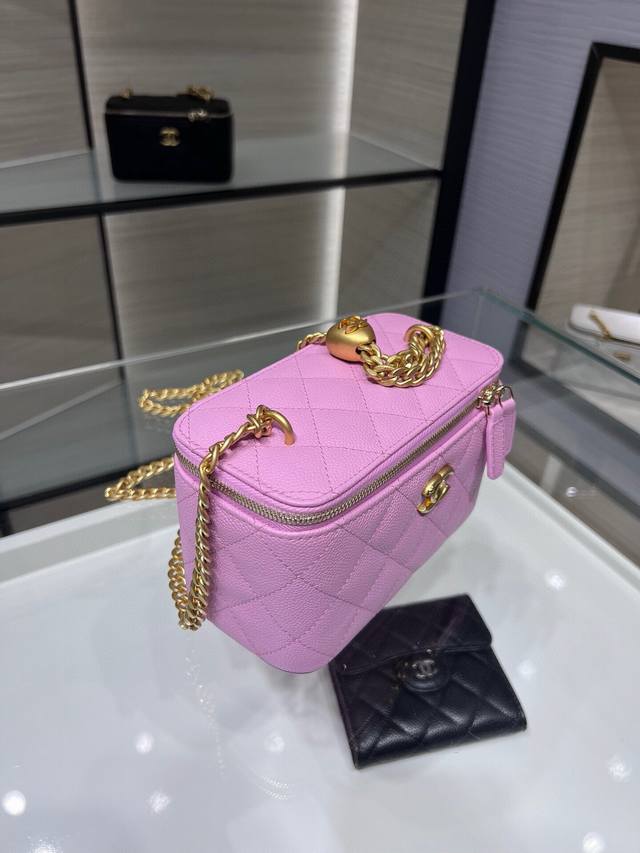 Ohanel 23P new box bag with the most beautiful heart adjustment buckle and adjus