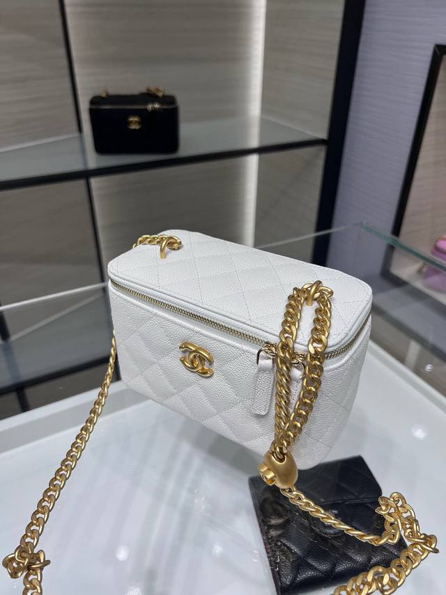 Ohanel 23P New box bag with the most beautiful heart adjustment buckle Adjustabl