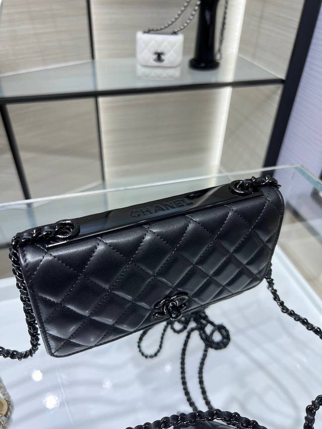 Ohanel 22B new panda color Woc chain bag, lambskin flap closure metal plate rota