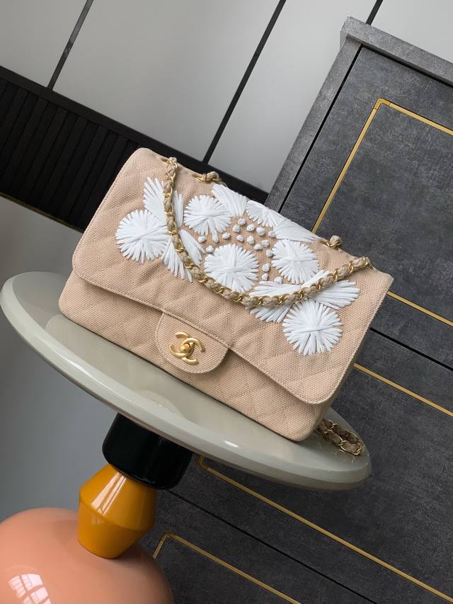 Top-quality original, exclusive, milk tea-colored Ohanelvintage retro Jumbo bag