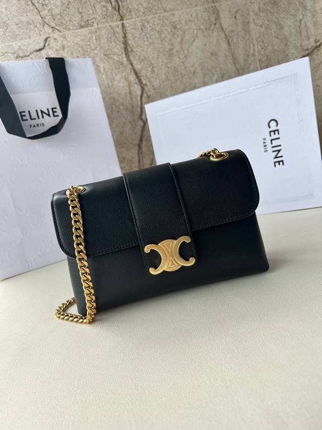 Top-quality original small-size new product launched: Ce Teen Victoire handbag.