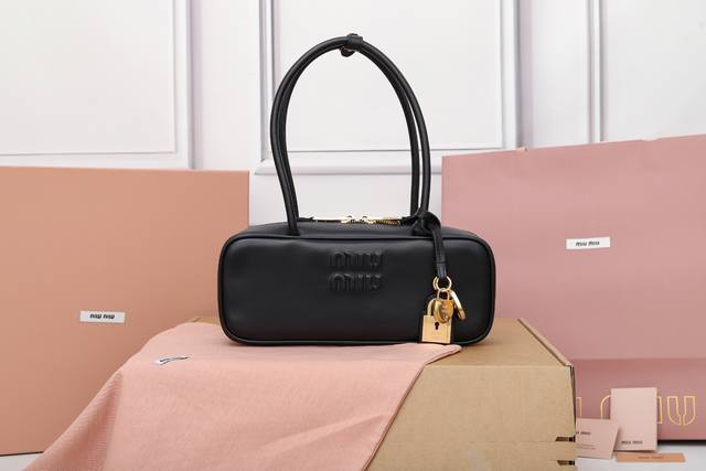 Premium original leather 5Bb173M 25Ss shoulder bag is trending online. The supe