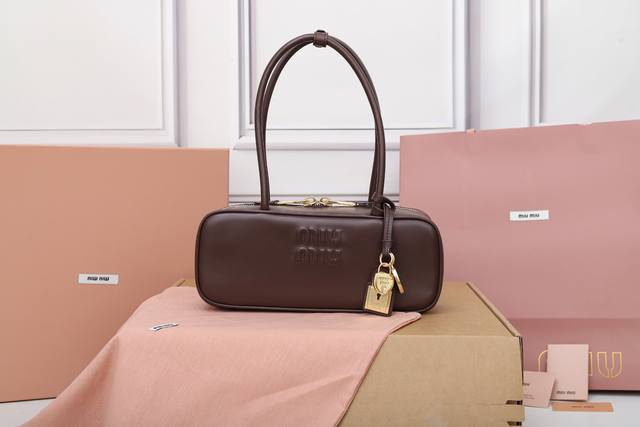 Premium original leather 5Bb173M 25Ss shoulder bag is trending online. The supe