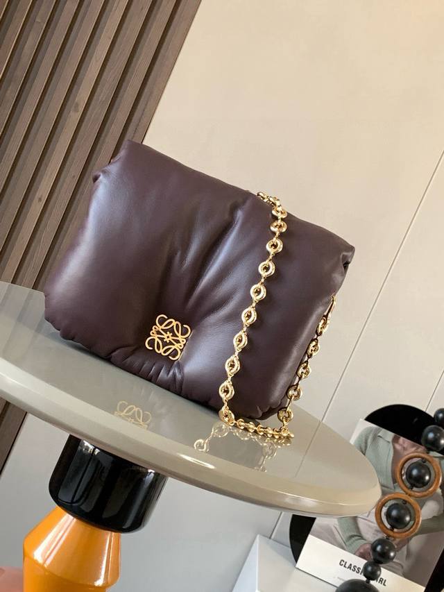 Original leather Shiny Nappa leather Puffer Goya handbag Inspired by Goya's aest