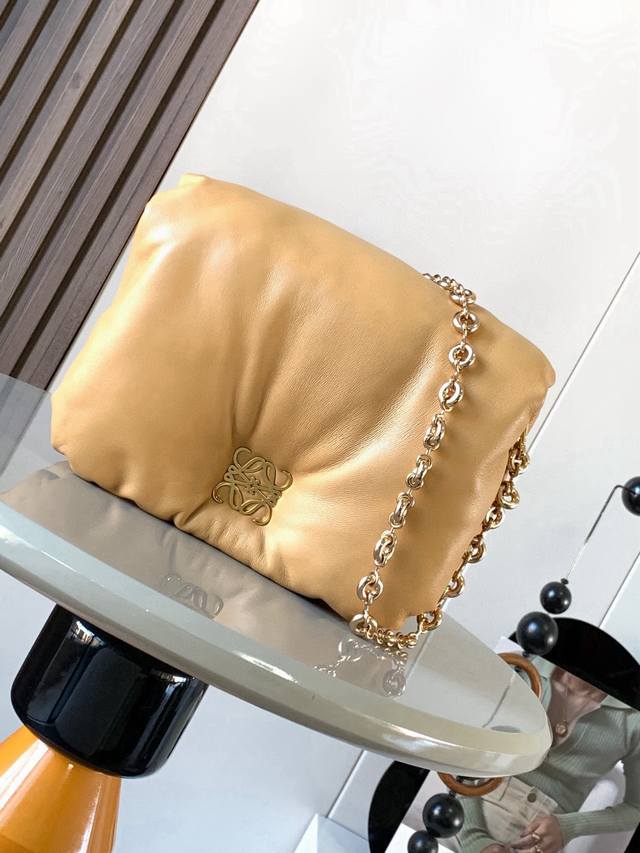 Original leather Shiny Nappa leather Puffer Goya handbag Inspired by Goya's aest