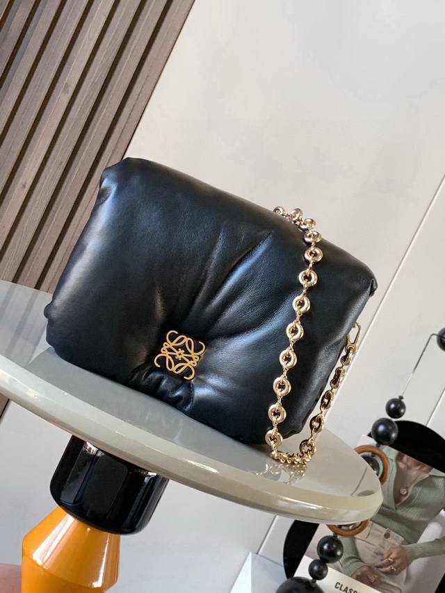 Original leather Shiny Nappa leather Puffer Goya handbag Inspired by Goya's aest