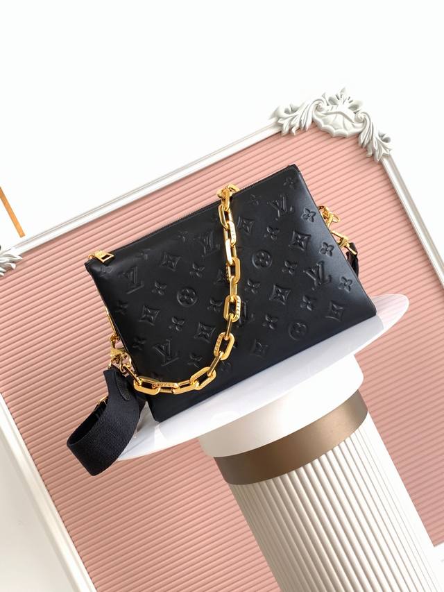 High-quality matching sheepskin 163C01 variable chip M21260. Black embossed flu