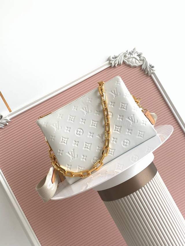 High-quality matching sheepskin leather (163C01 variable code chip), top-qualit