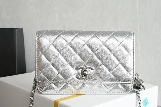 Platinum version authentic packaging as shown in the pictureBrand new productDou