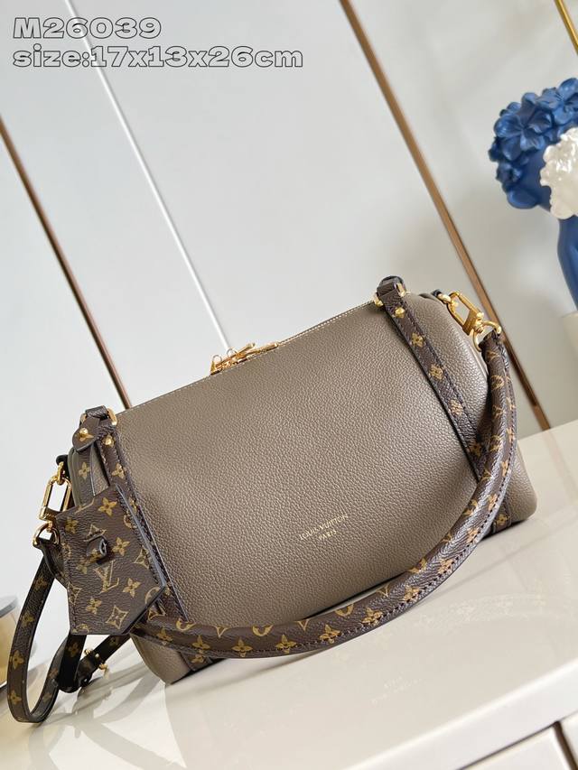 Factory Price: p Premium Original M26039 Dark Gray-Green Small Litchi Pattern M