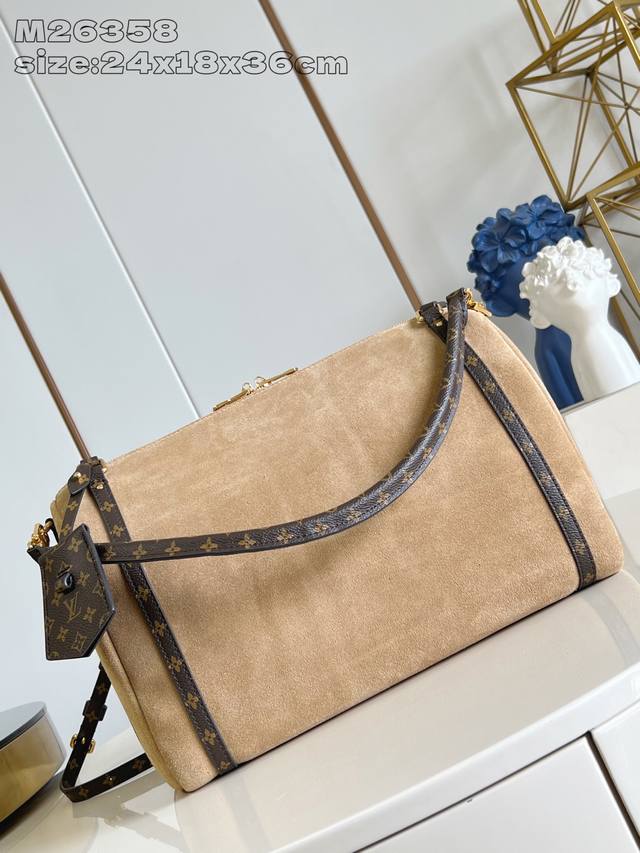 Factory Price: Premium Original M26358 Apricot Yellow Suede. This medium Expres