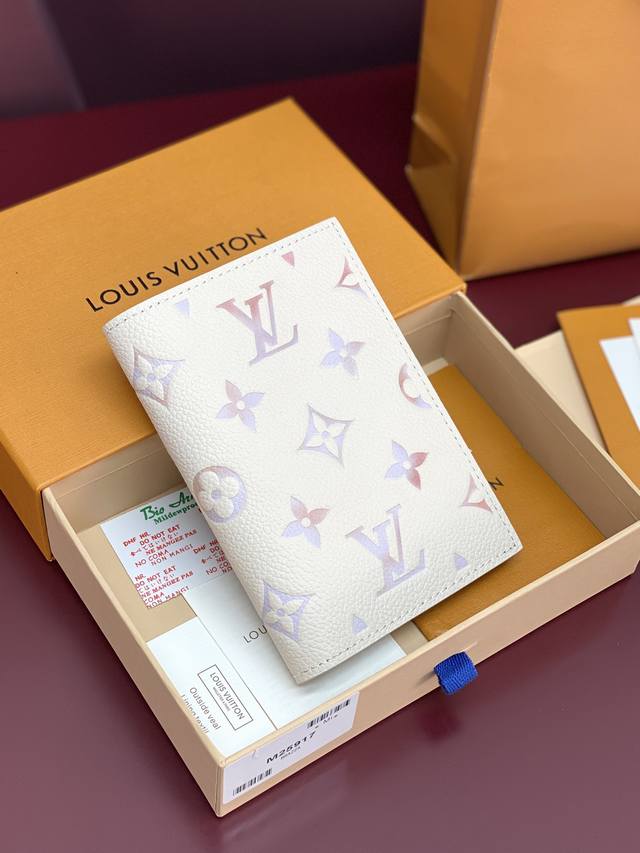 Factory Price p M25917 Chip Edition! Passport Holder! This passport holder, rei