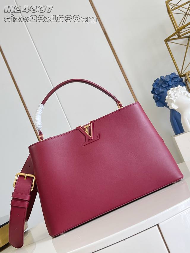 Factory Price: Original, M24607, Purple, M13027. This large Capucines Souple ba