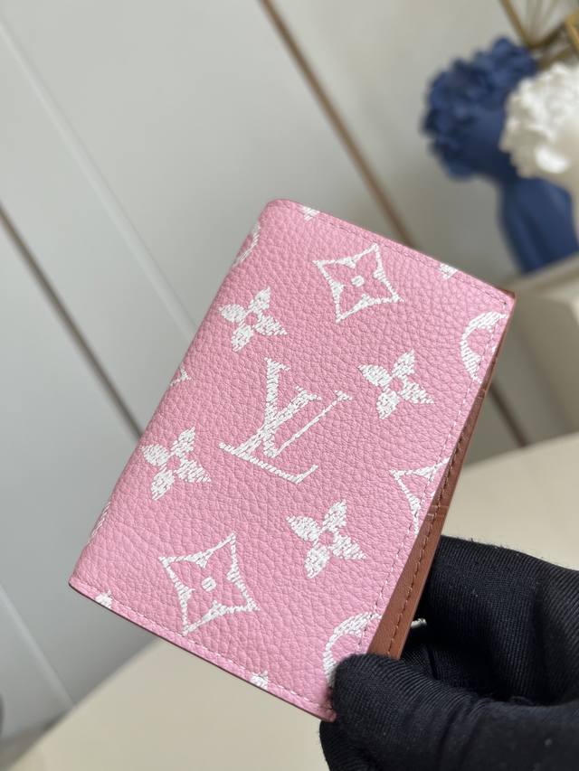 Factory Price: p. Premium original M26072 pink. This Louis Vuitton pocket walle