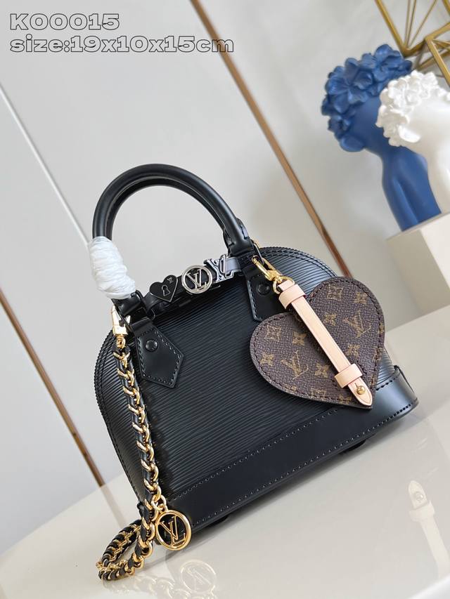 Factory Price: Premium Original K00015. This black Alma mini bag from the Lv&I