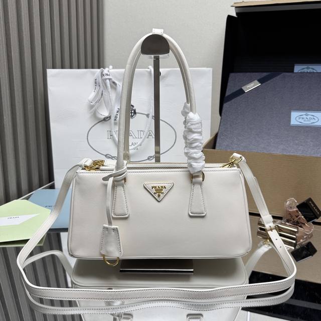 The top original new killer bag 1Ba457 long wrist has arrived! Saffiano leather