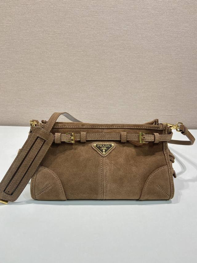 Premium original Lussolf suede 1Ba215 crossbody bag . This crossbody bag is ma