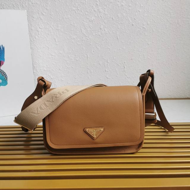 The latest double shoulder strap from top-tier original brand p has arrived, 1Bd