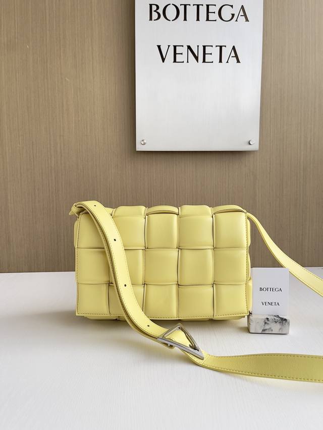 Model: 70094 Recommended: A celebrity-carrying bag. For the past two years, Bot