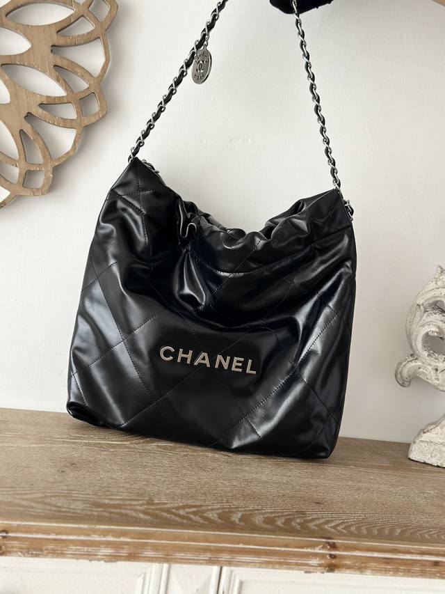 Small size Large brand new bag is coming soon Original leather black and silver
