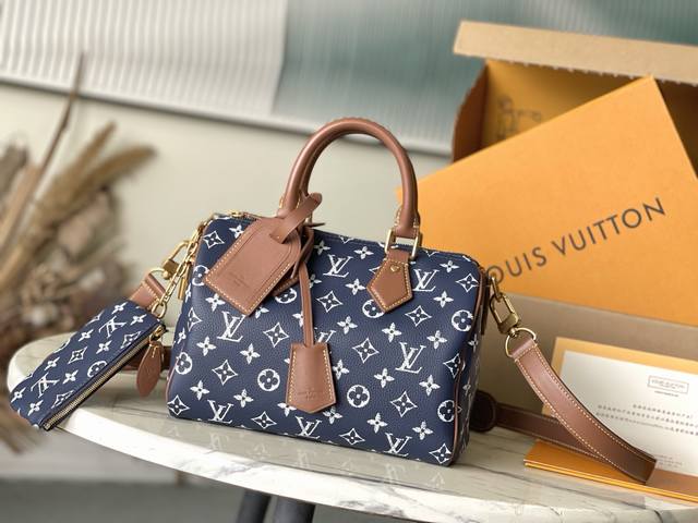Top-grain leather, original M15278. This Speedy P10 Bandouliere 25 handbag combi