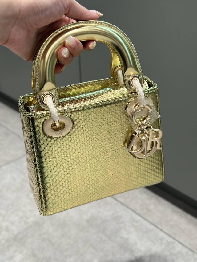 Mini 17cm Imported python leather with deerskin two shoulder straps Three-grid P