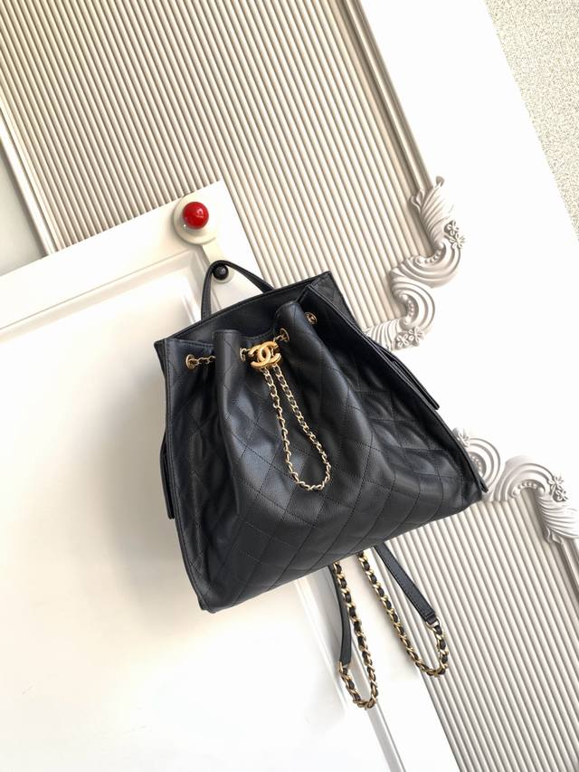As5760 Chanel's backpacks are incredibly popular, and now they're back with a ne