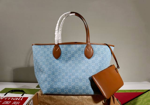 Price in quantity Introduction: The Totissima collection combines the word "Tot