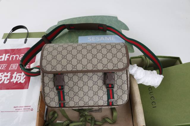 Price in quantity Introduction: Gg Supreme canvas, widely used across all colle