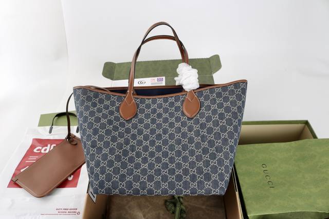 Price in quantity Introduction: The Totissima collection combines the word "Tot