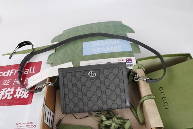 Price in quantity Introduction: Ophidia series super mini handbag. Mini crossbo