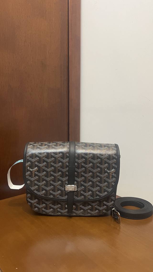 Upgraded pebbled leather The Goyard Belvedere Small bag features a clever should