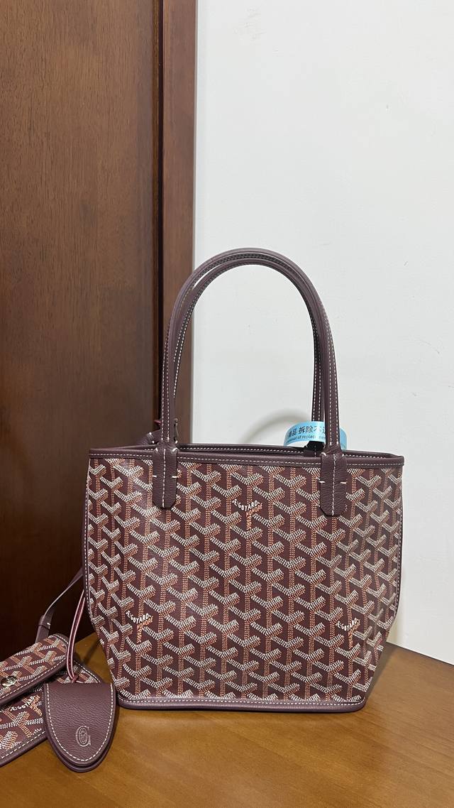 A high-quality, resale-grade version. No original, no development. Good quality,